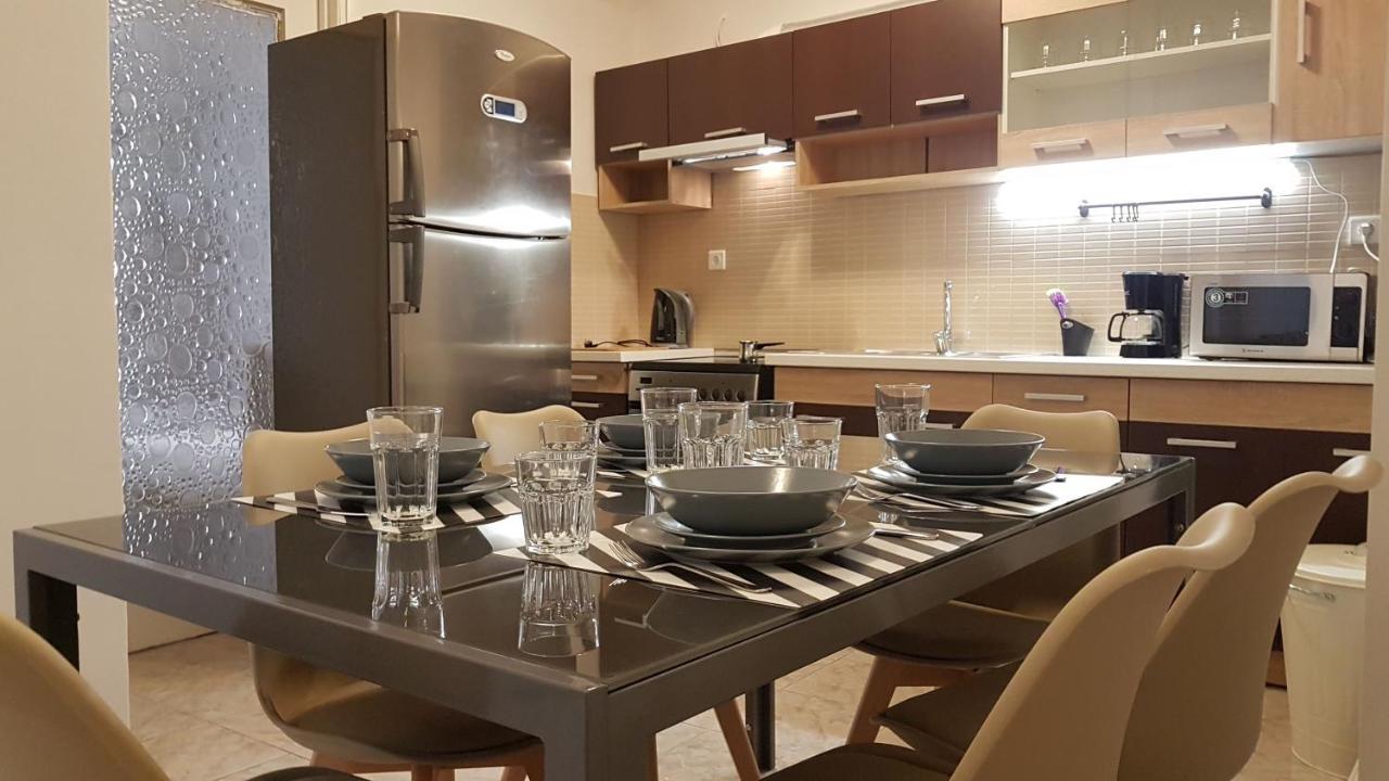 Palette Apartment Chocolate - Athens Center, 6 Bd, 3 Bath Luaran gambar