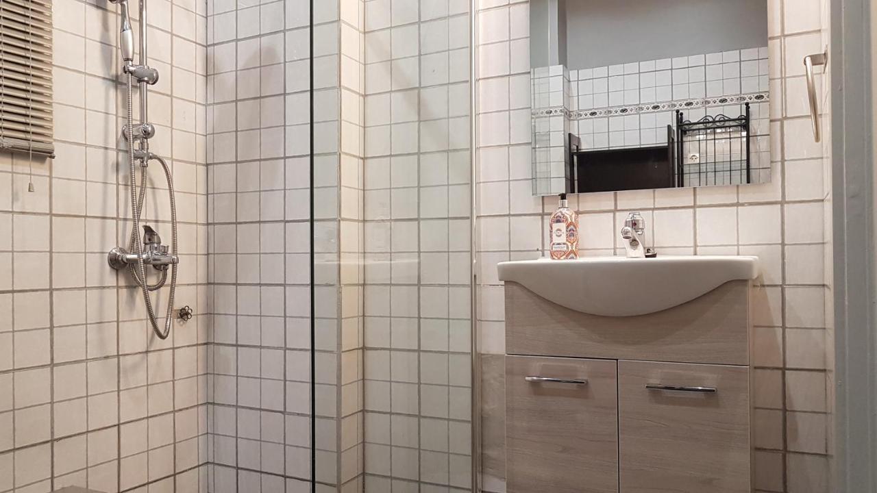 Palette Apartment Chocolate - Athens Center, 6 Bd, 3 Bath Luaran gambar